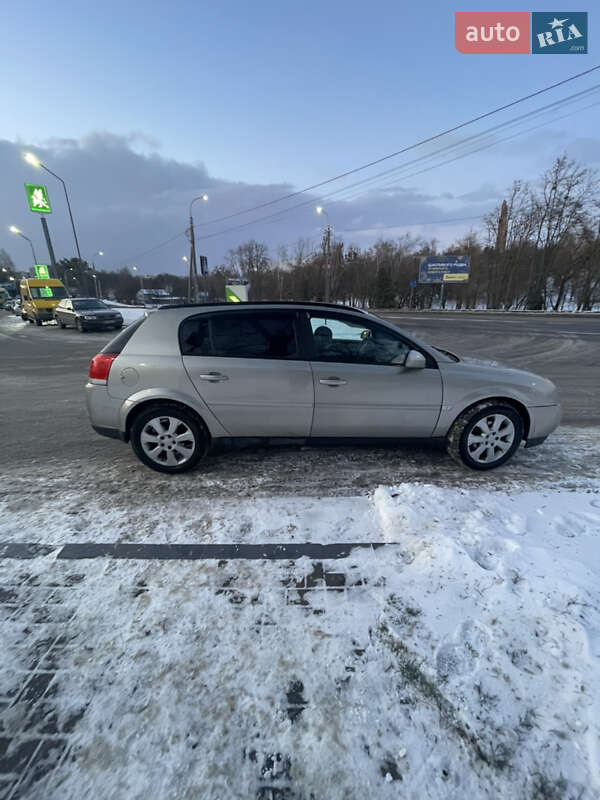 Хэтчбек Opel Signum 2003 в Ровно