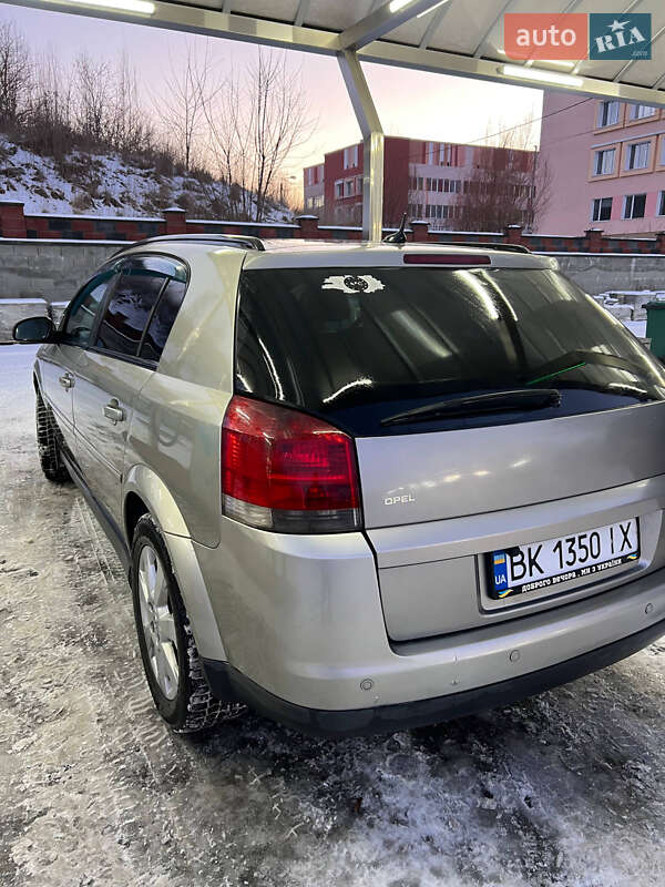 Хэтчбек Opel Signum 2003 в Ровно