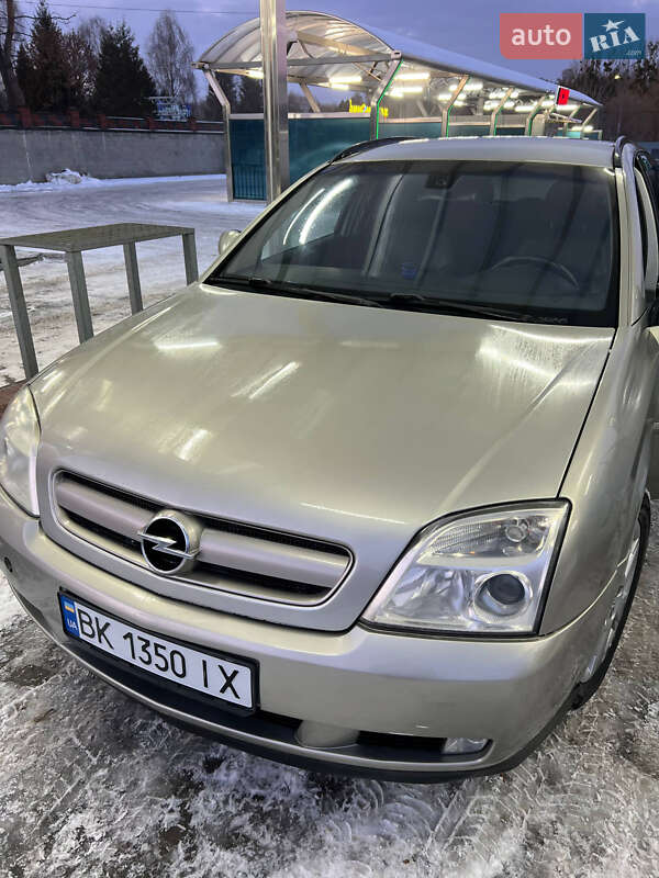 Хэтчбек Opel Signum 2003 в Ровно