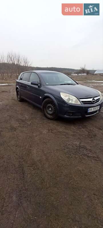 Хэтчбек Opel Signum 2006 в Александровке