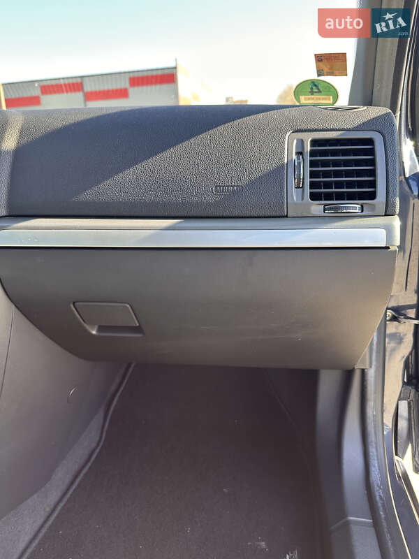 Хэтчбек Opel Signum 2008 в Святопетровское фото 20 Хэтчбек Opel Signum 2008 в Святопетровское