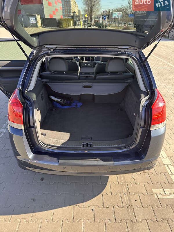 Хэтчбек Opel Signum 2008 в Святопетровское фото 30 Хэтчбек Opel Signum 2008 в Святопетровское