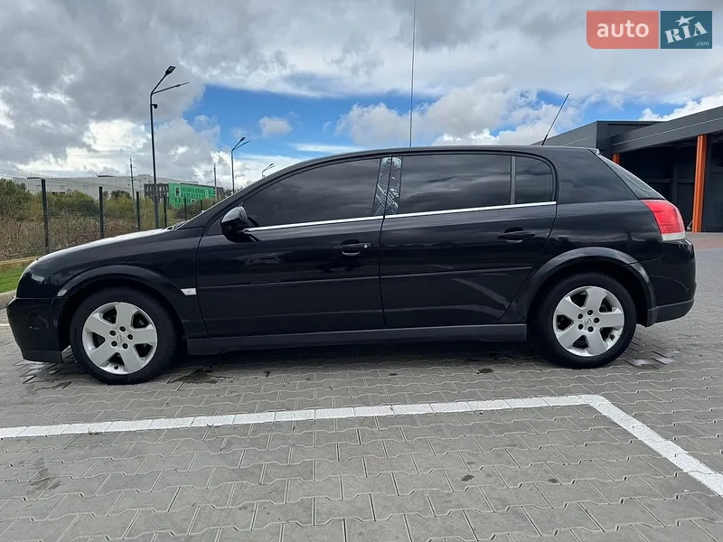 Opel Signum 2003