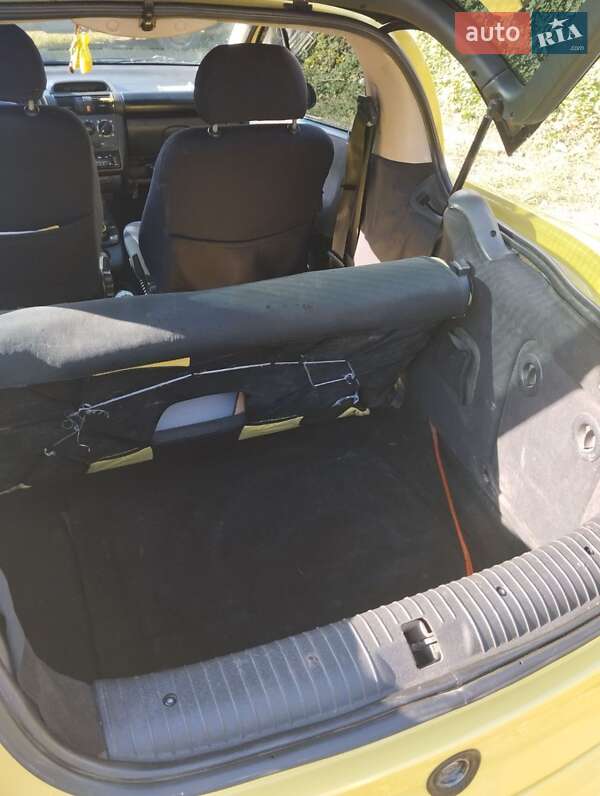 Купе Opel Tigra 1996 в Лубнах
