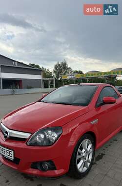 Кабриолет Opel Tigra 2005 в 