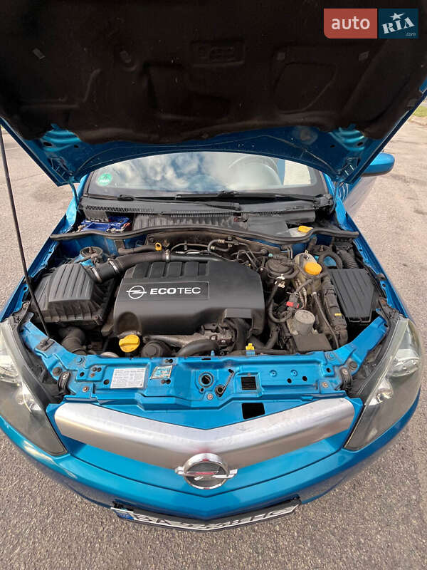 Кабриолет Opel Tigra 2005 в Киеве