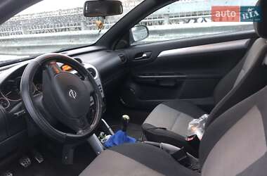 Кабриолет Opel Tigra 2004 в 