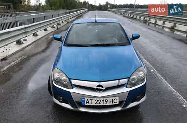 Кабриолет Opel Tigra 2004 в 