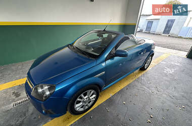 Кабриолет Opel Tigra 2005 в 