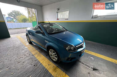 Кабриолет Opel Tigra 2005 в 
