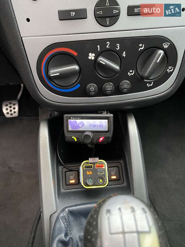 Кабріолет Opel Tigra 2005 в Харкові фото 30 Кабріолет Opel Tigra 2005 в Харкові