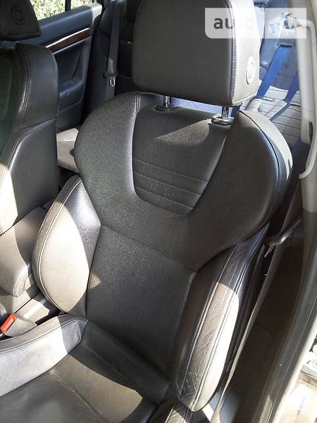 Седан Opel Vectra 2005 в Днепре