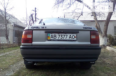 Хэтчбек Opel Vectra 1992 в Немирове