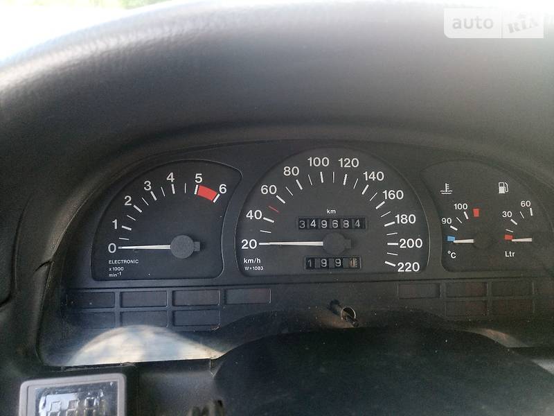 Седан Opel Vectra 1990 в Кривому Розі