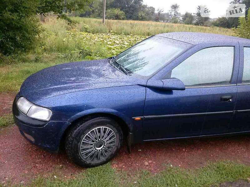 Седан Opel Vectra 1998 в Сокалі
