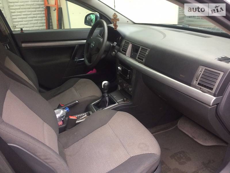Седан Opel Vectra 2005 в Миколаєві