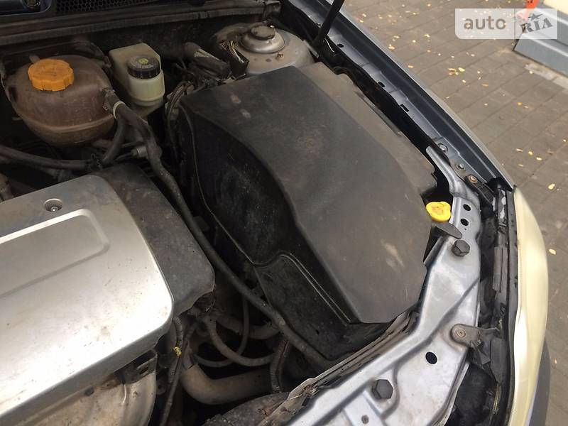 Седан Opel Vectra 2005 в Миколаєві