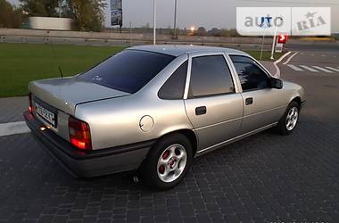 Седан Opel Vectra 1991 в Киеве