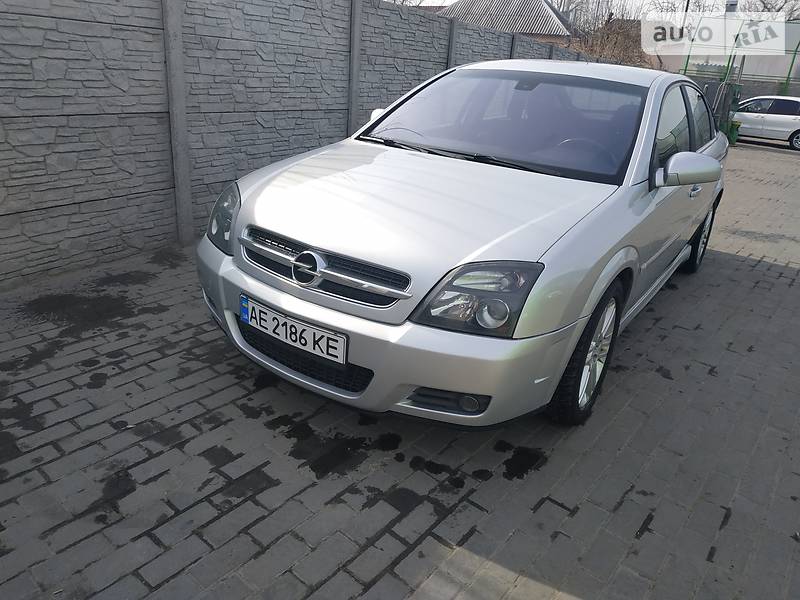 Ліфтбек Opel Vectra 2004 в Дніпрі