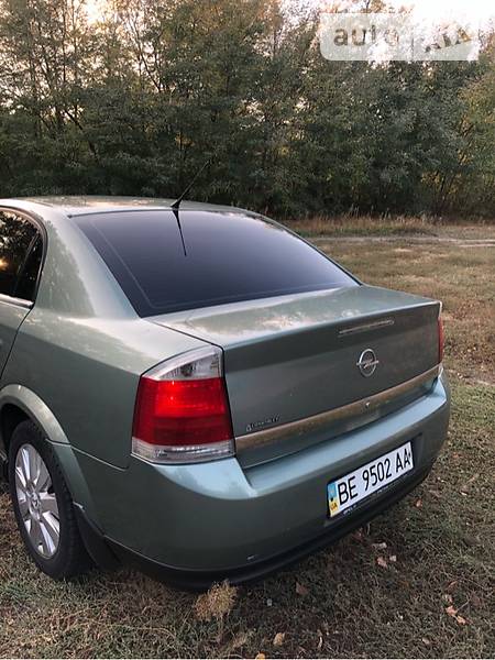 Седан Opel Vectra 2004 в Врадиевке