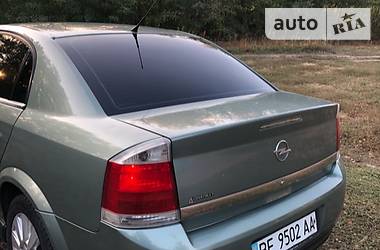 Седан Opel Vectra 2004 в 