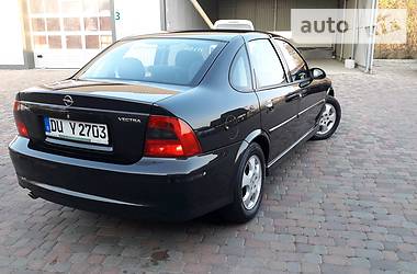 Седан Opel Vectra 2002 в Сарнах