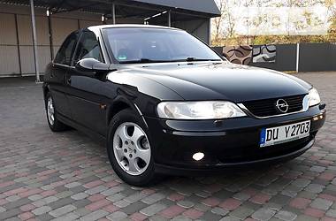 Седан Opel Vectra 2002 в Сарнах