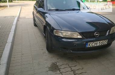 Седан Opel Vectra 2000 в Стрию