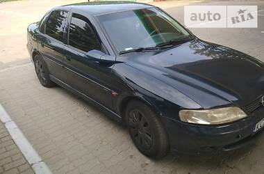 Седан Opel Vectra 2000 в Стрию