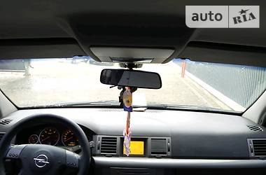 Седан Opel Vectra 2004 в 