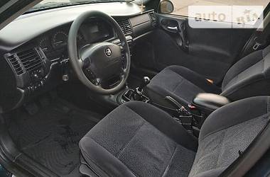 Седан Opel Vectra 2000 в 
