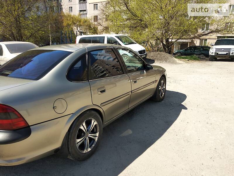 Седан Opel Vectra 1997 в Запорожье