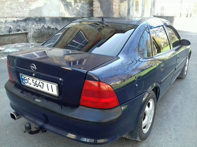 Седан Opel Vectra 1996 в Бориславі