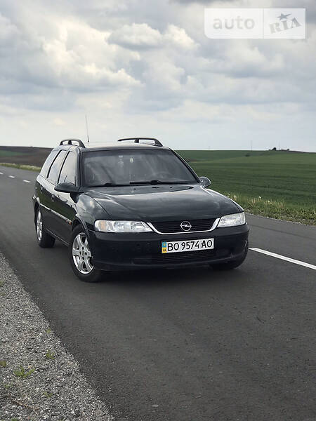 Універсал Opel Vectra 1998 в Івано-Франківську