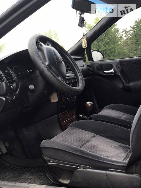 Універсал Opel Vectra 1998 в Івано-Франківську
