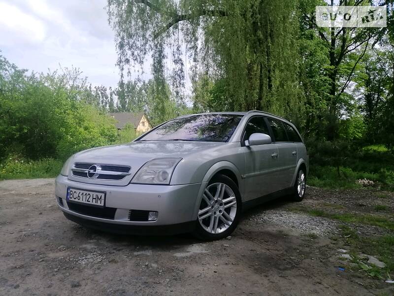 Универсал Opel Vectra 2003 в Дрогобыче