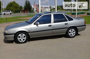 Седан Opel Vectra 1993 в Косове