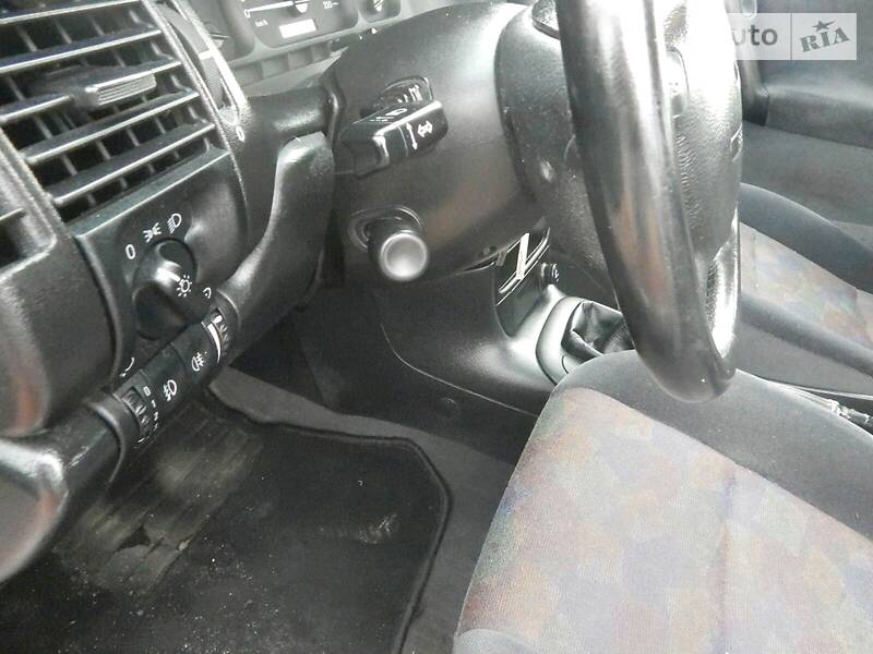 Седан Opel Vectra 2000 в Сарнах