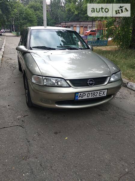 Седан Opel Vectra 1997 в Запорожье