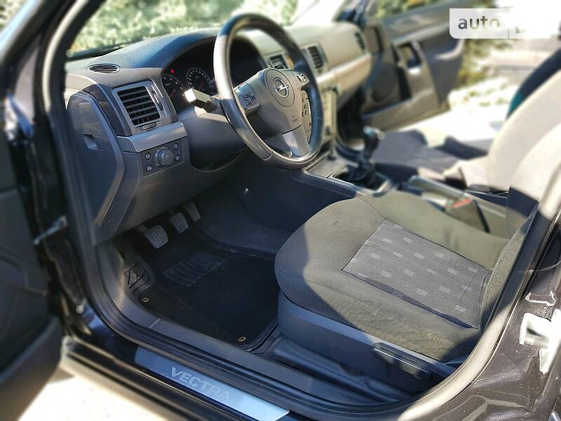 Седан Opel Vectra 2006 в Одесі