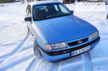 Хэтчбек Opel Vectra 1993 в Белогорье