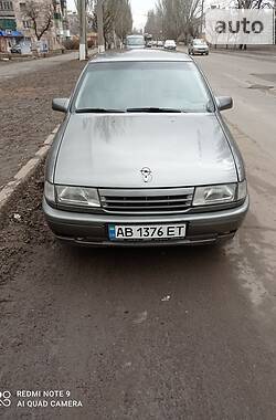 Хетчбек Opel Vectra 1990 в Лисичанську