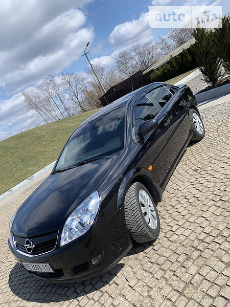 Седан Opel Vectra 2006 в Днепре