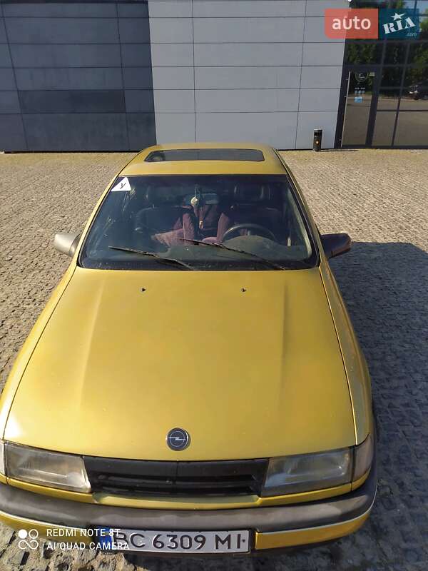 Седан Opel Vectra 1990 в Львове