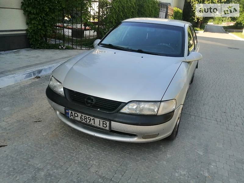 Седан Opel Vectra 1997 в Днепрорудном