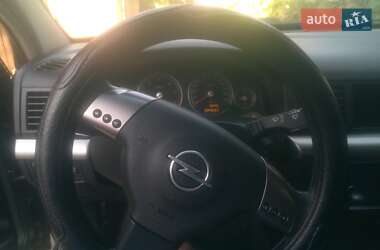 Хэтчбек Opel Vectra 2003 в 