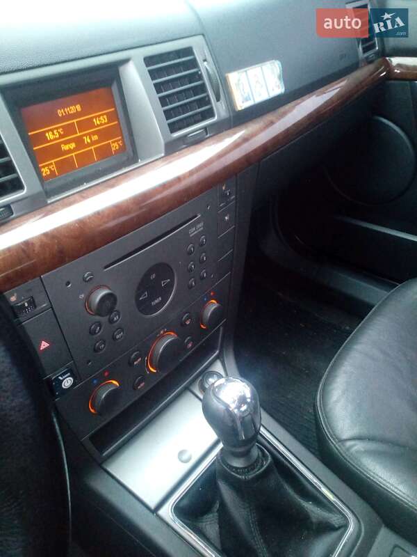 Седан Opel Vectra 2004 в Вінниці