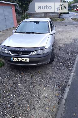 Седан Opel Vectra 1998 в Харькове