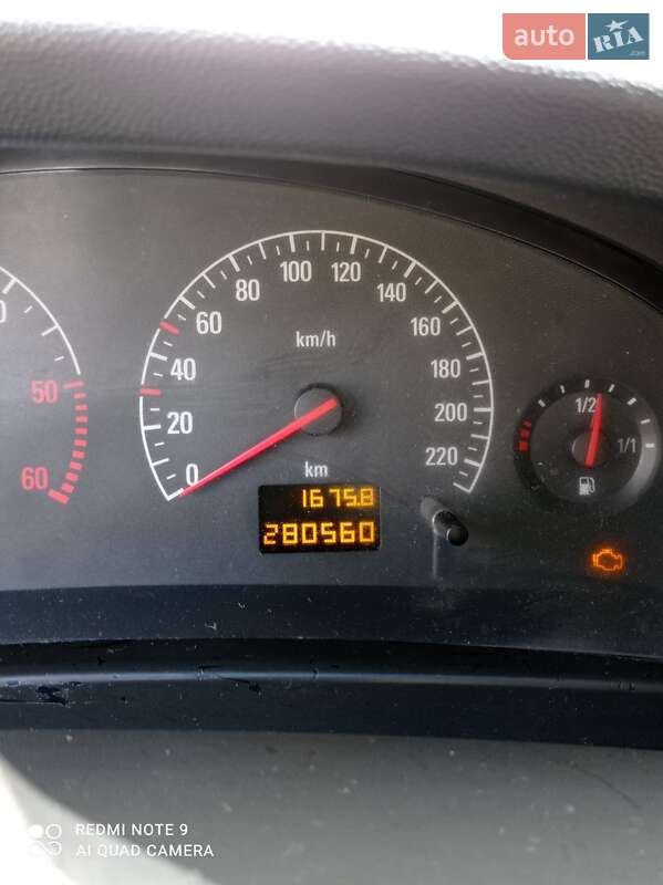 Седан Opel Vectra 2002 в Галиче