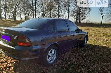 Седан Opel Vectra 1997 в Луцке